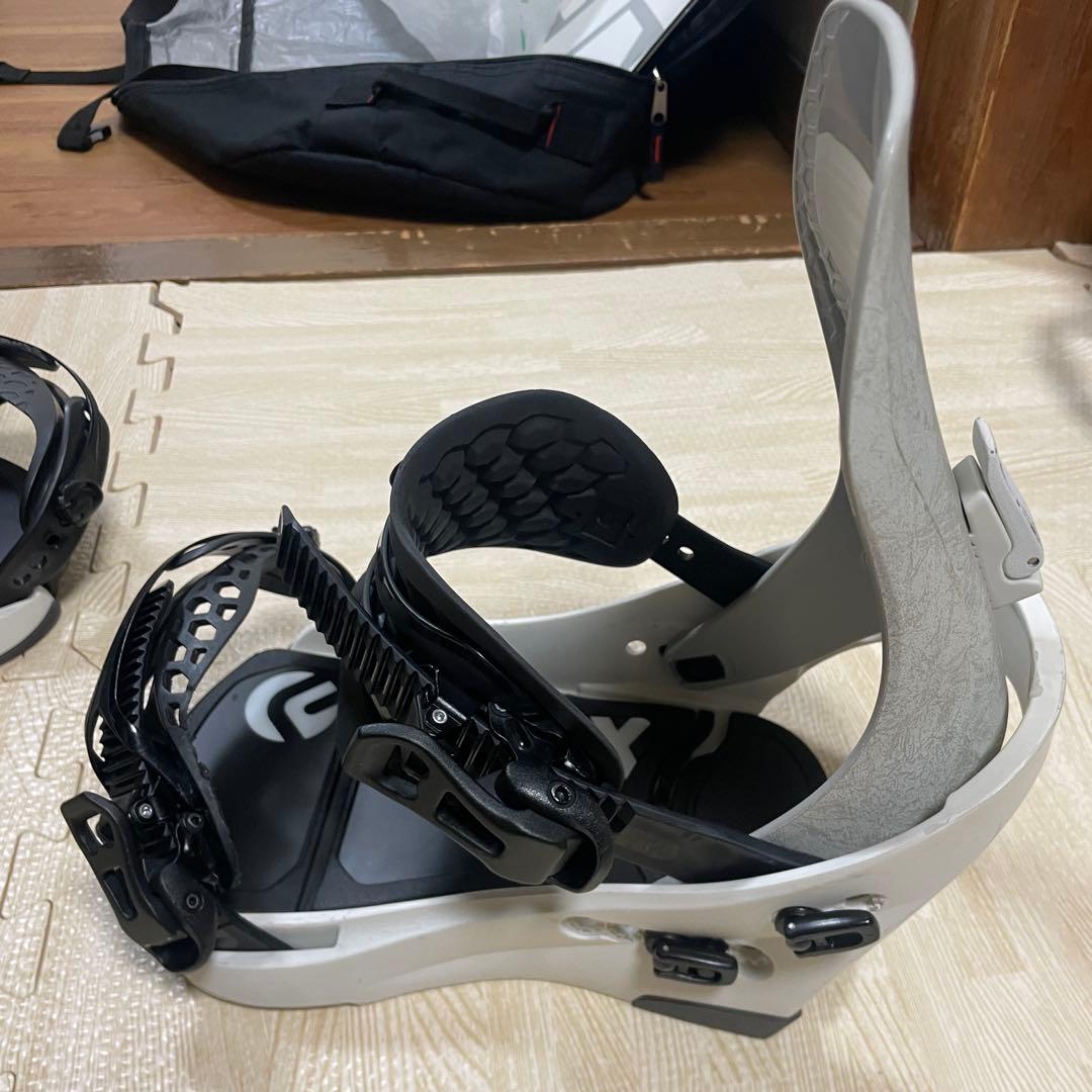FLUX CV ホワイト Mサイズ スノーボード ビンディング