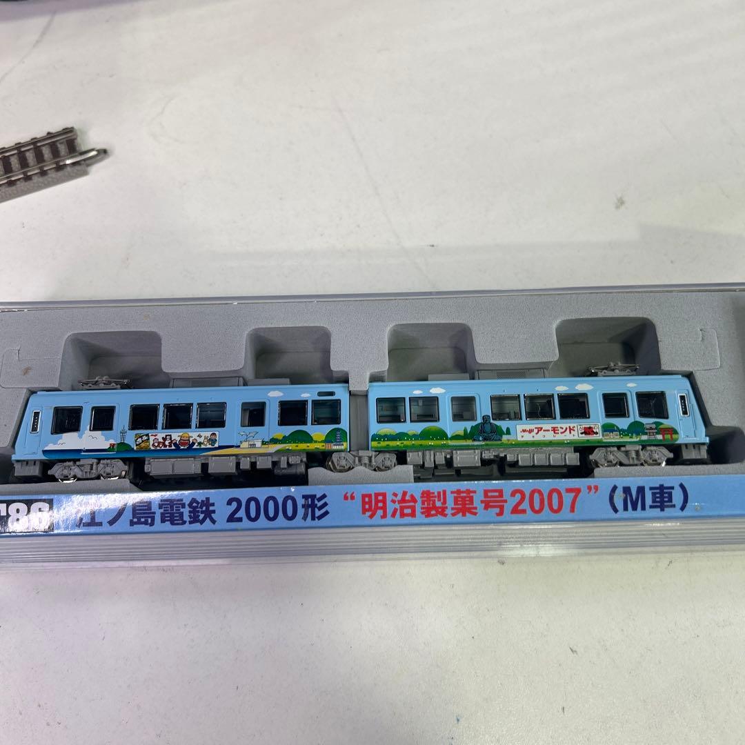 MM012【未使用未走行品】モデモ 江ノ島電鉄2000形　明治製菓号 江ノ電