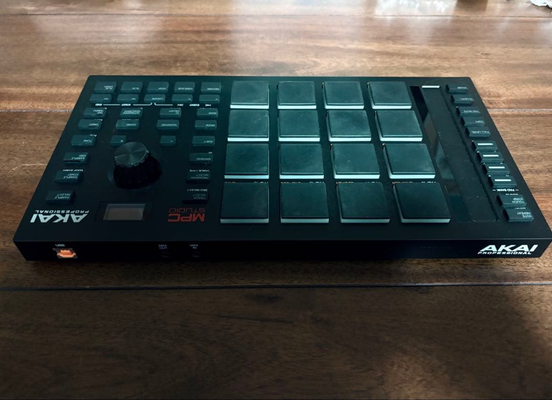 DTM・DAW AKAI MPC STUDIO