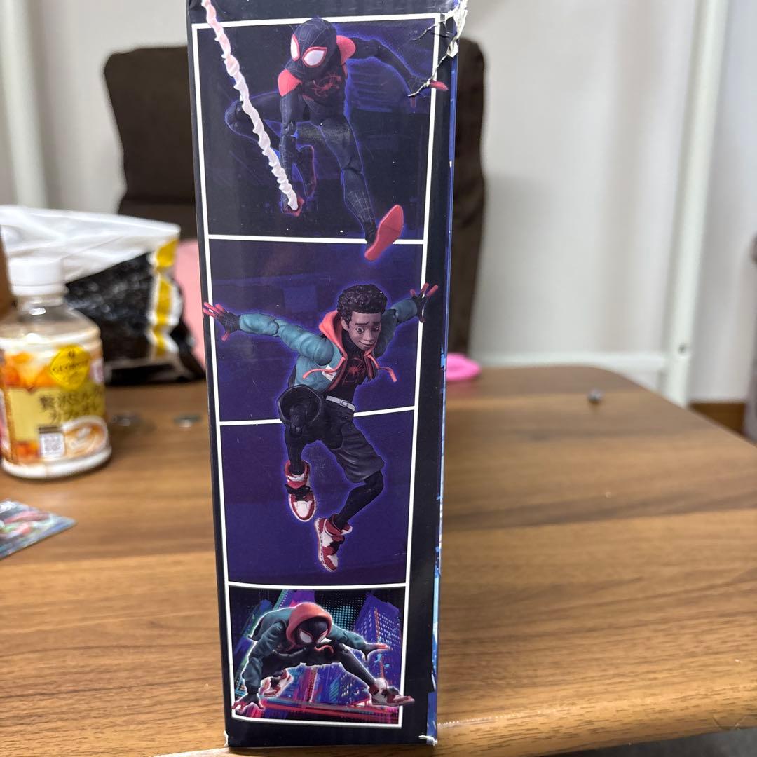 SPIDER-MAN INTO THE SPIDER-VERSE 可動フィギュア