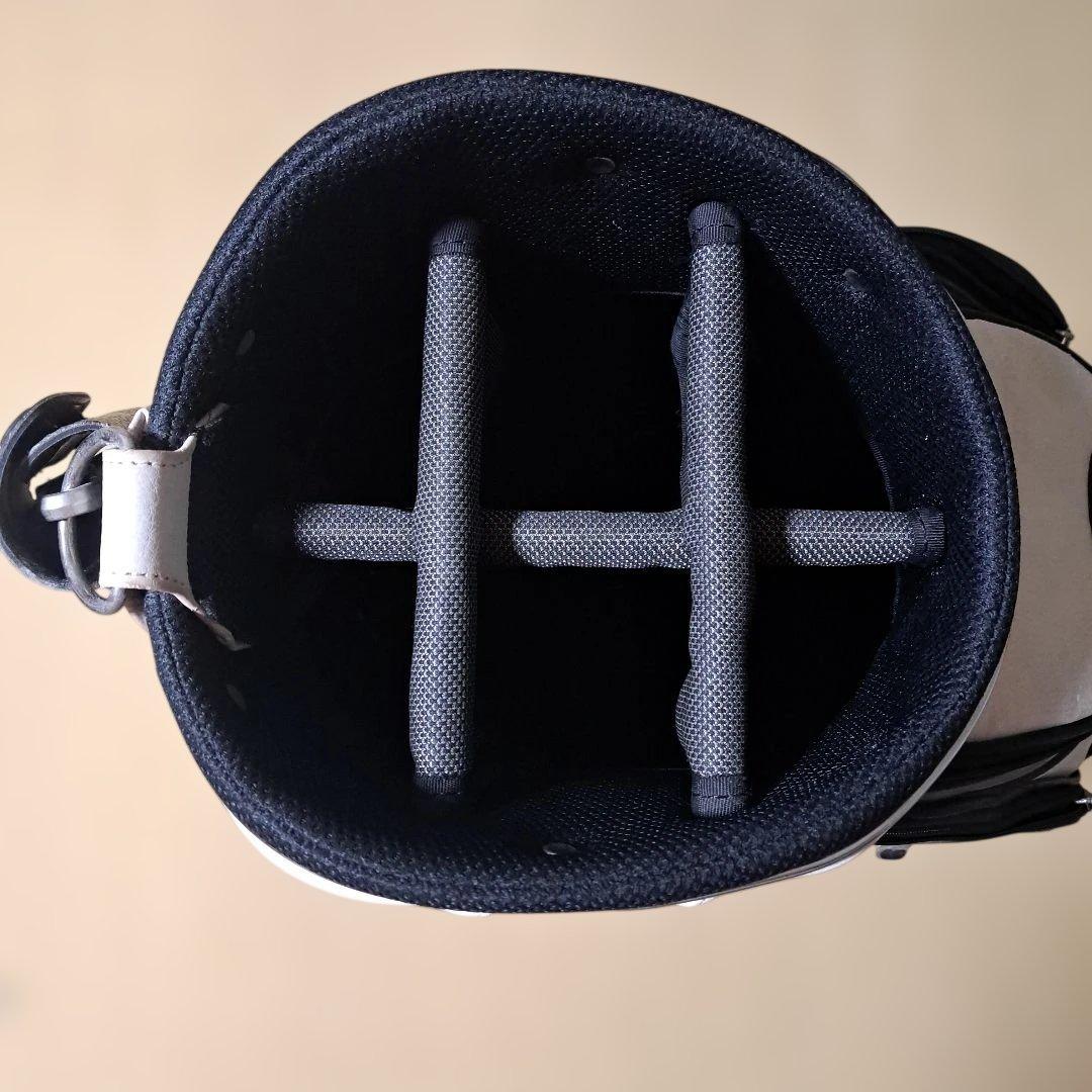 ティゴラゴルフキャディバッグ本格３点式ツアーバック。フード付き。9.5インチ