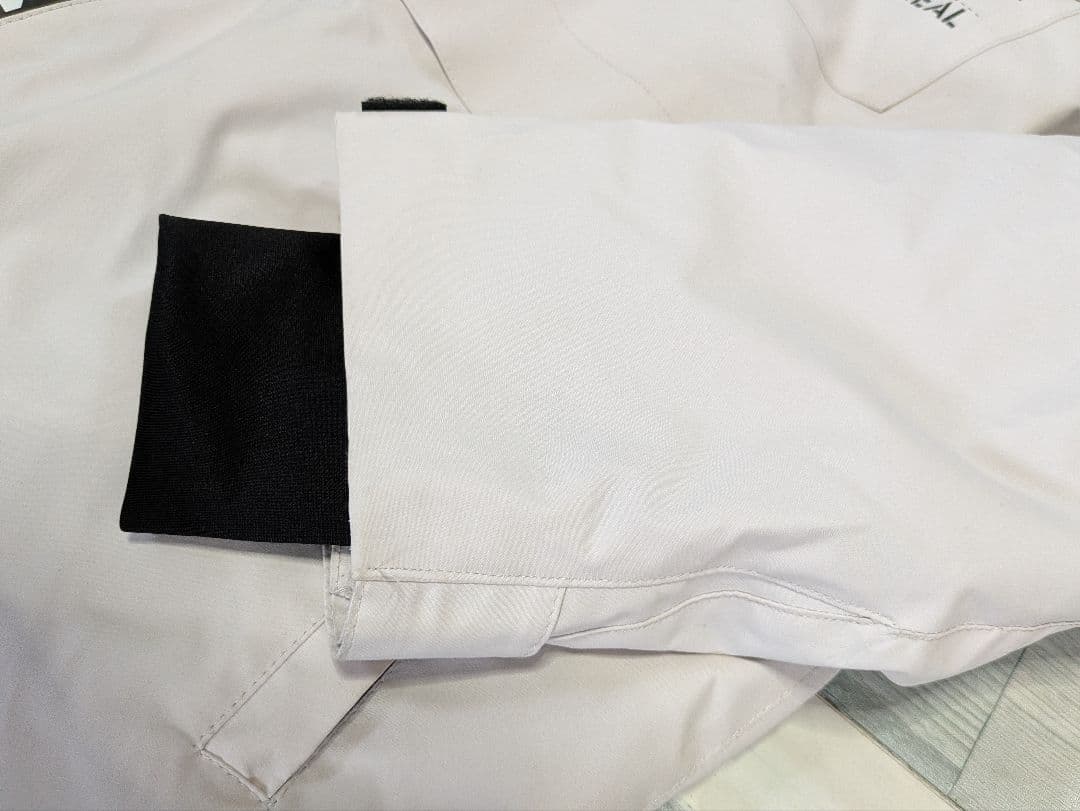 BURTON エアリアルメンズスノボードスノボースキーウェア　サイズM,L