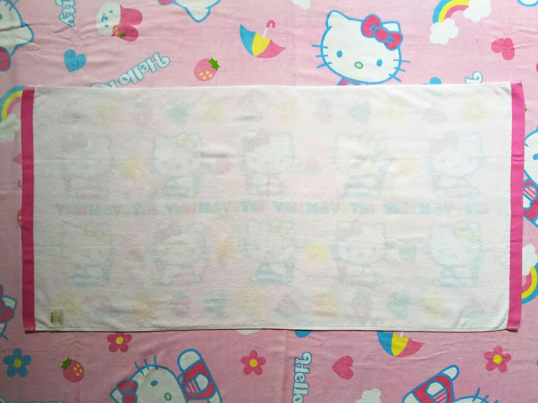 キティ＆ミミィ♪サンリオ♪新品未使用バスタオル♪2003年①