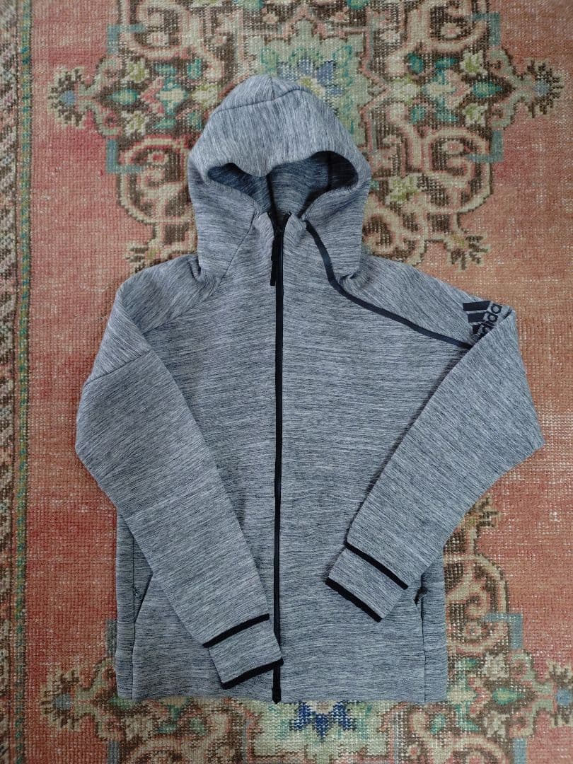 値下げ！アディダス z.n.e ストームヘザーフーディー セットアップ風