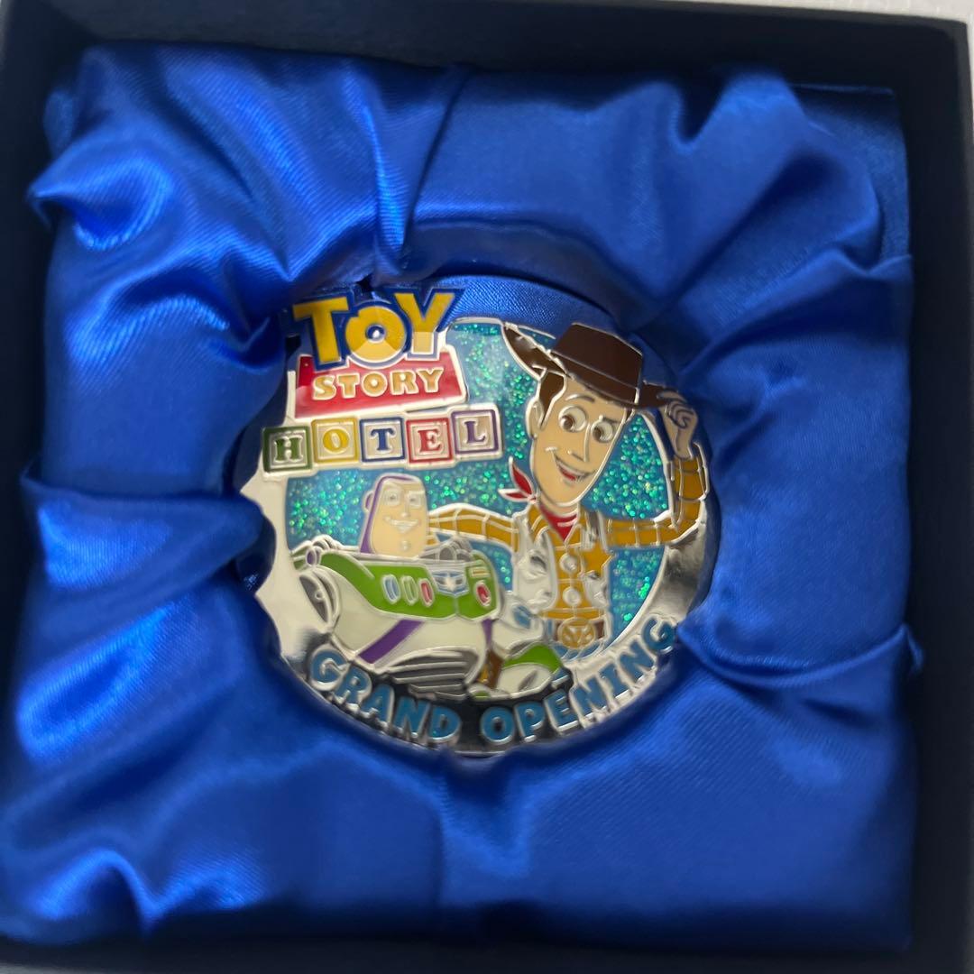 トイ・ストーリー ホテル グランドオープン ピンバッジ　非売品