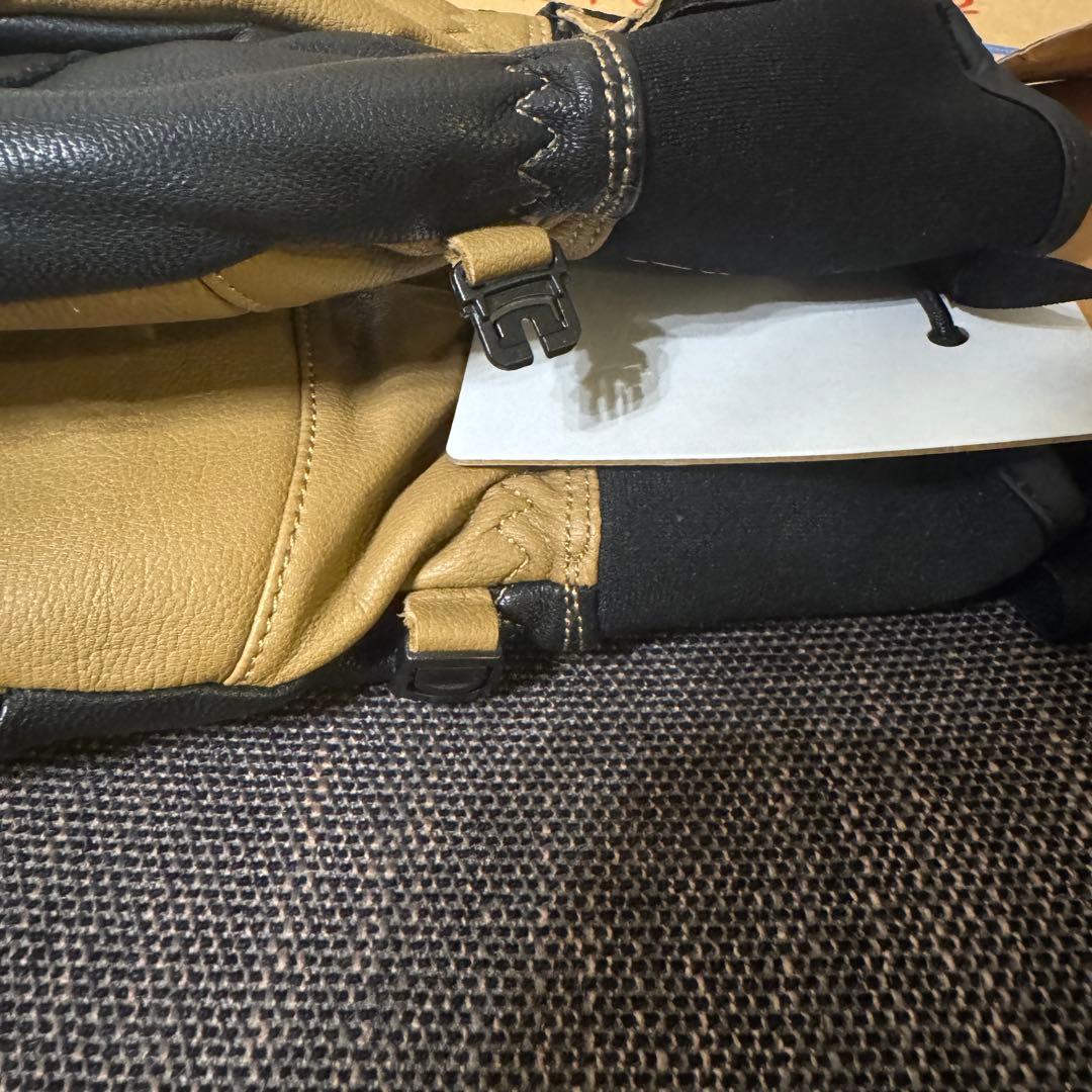 未使用　マムート　MAMMUT グローブ　手袋　アイガーグローブ　ゴアテックス