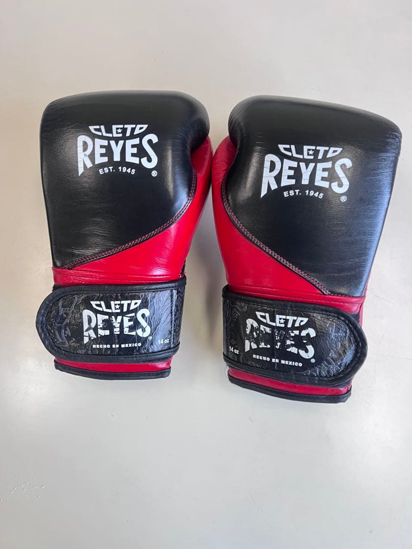 CLETO REYES レイジェス　ボクシンググローブ 赤黒　14オンス