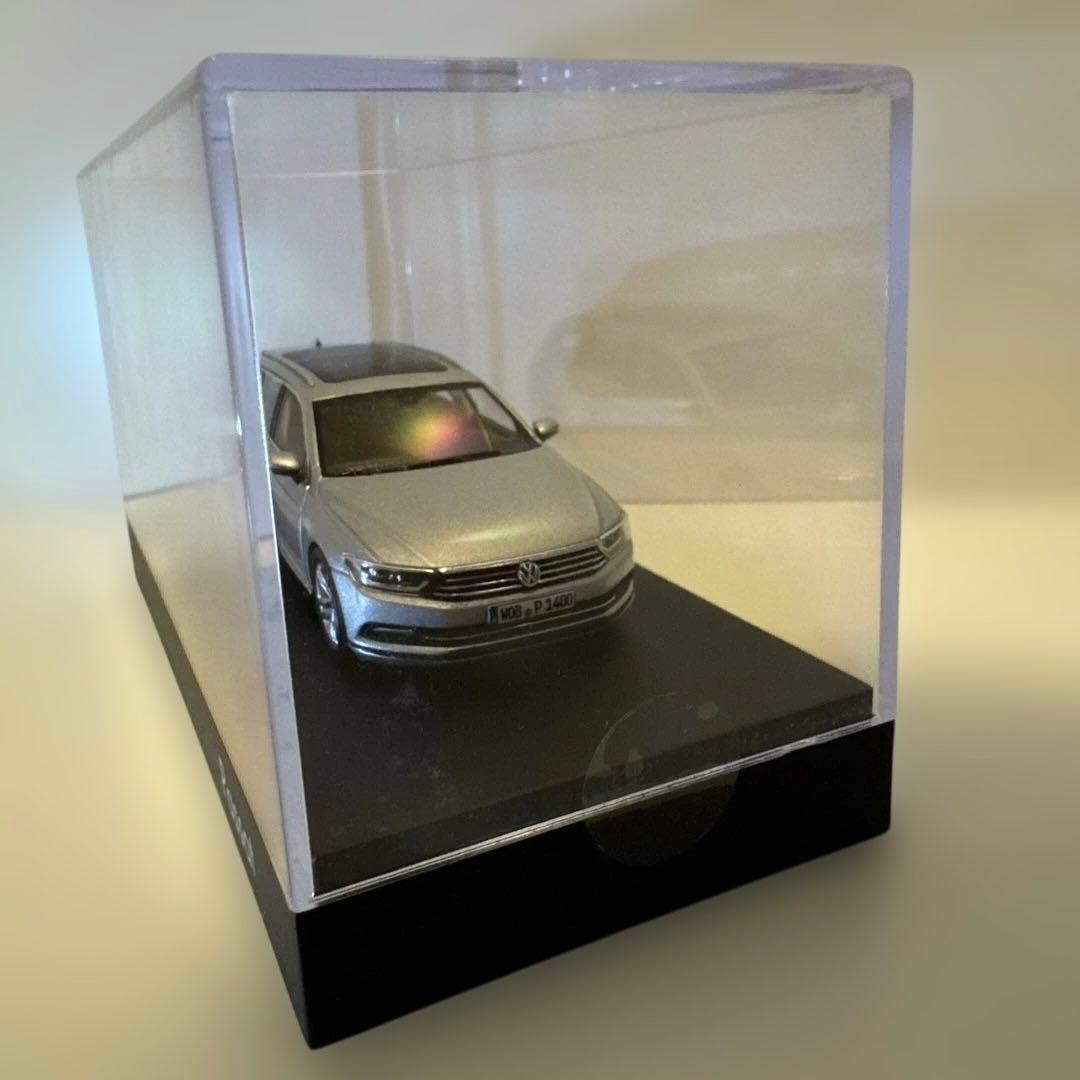 ■VW PASSAT VARIANT B8 1:43 モデルカー■純正■パサート