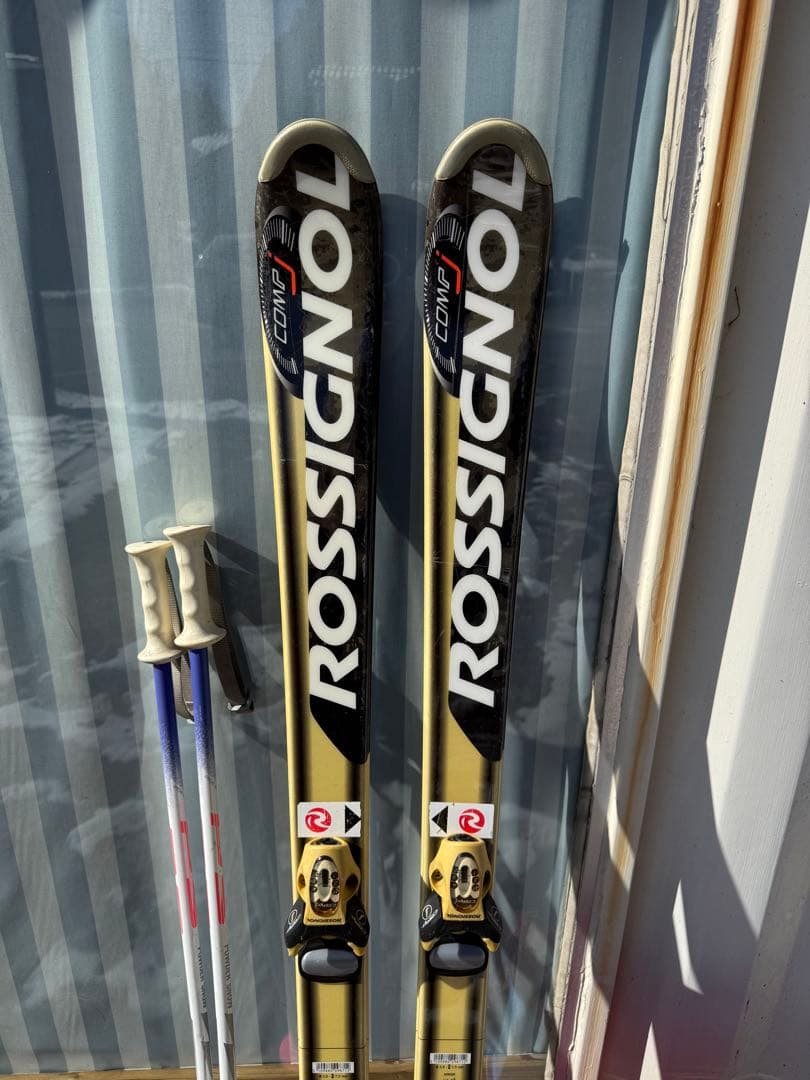 ジュニア用スキーセット　スキー140cm ブーツ23.5cm ストック