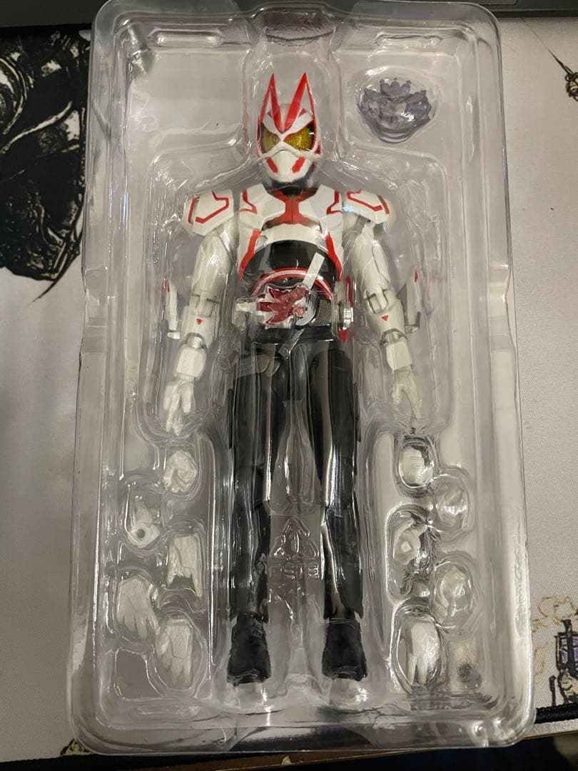 中古美品S.H.Figuarts仮面ライダーギーツ ブーストフォームマークIII
