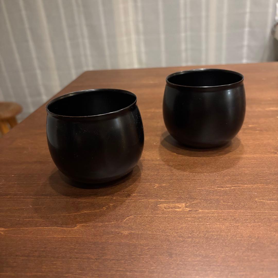 黒い漆器のカップ 2個セット