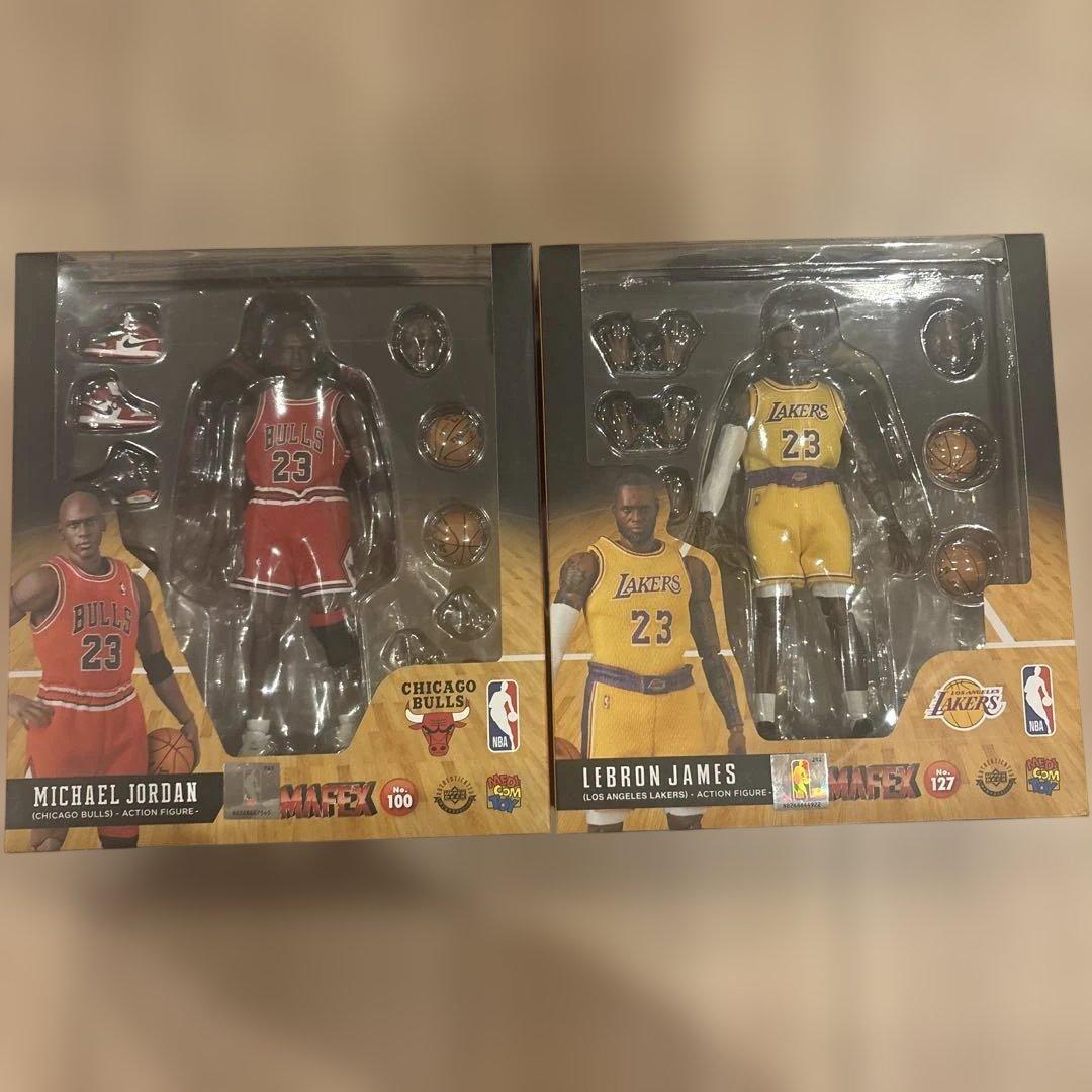 未開封 MAFEX マイケル・ジョーダン & レブロン・ジェームス フィギュア