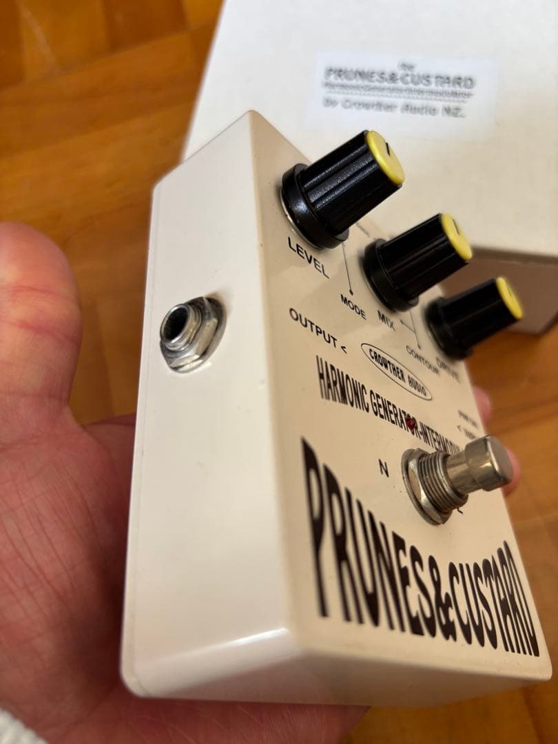 ベース CROWTHER AUDIO PRUNES & CUSTARD