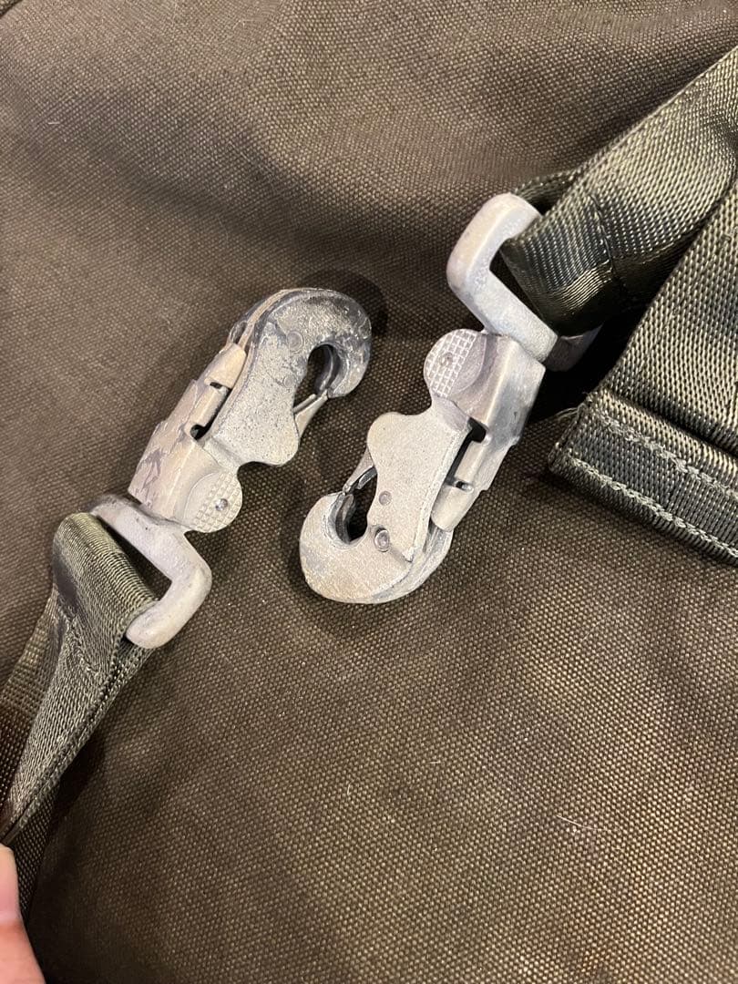 軍放出品　オリーブドラブバッグ