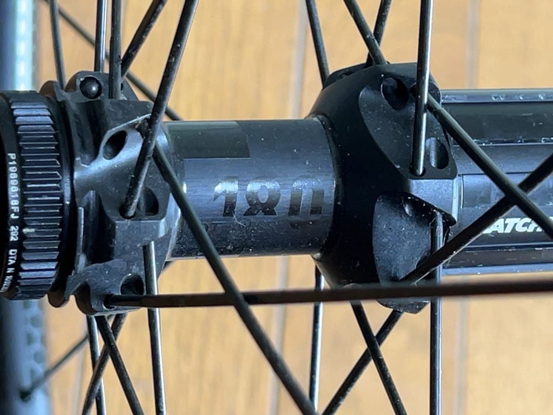 中華完組カーボンホイール　リム高65/60