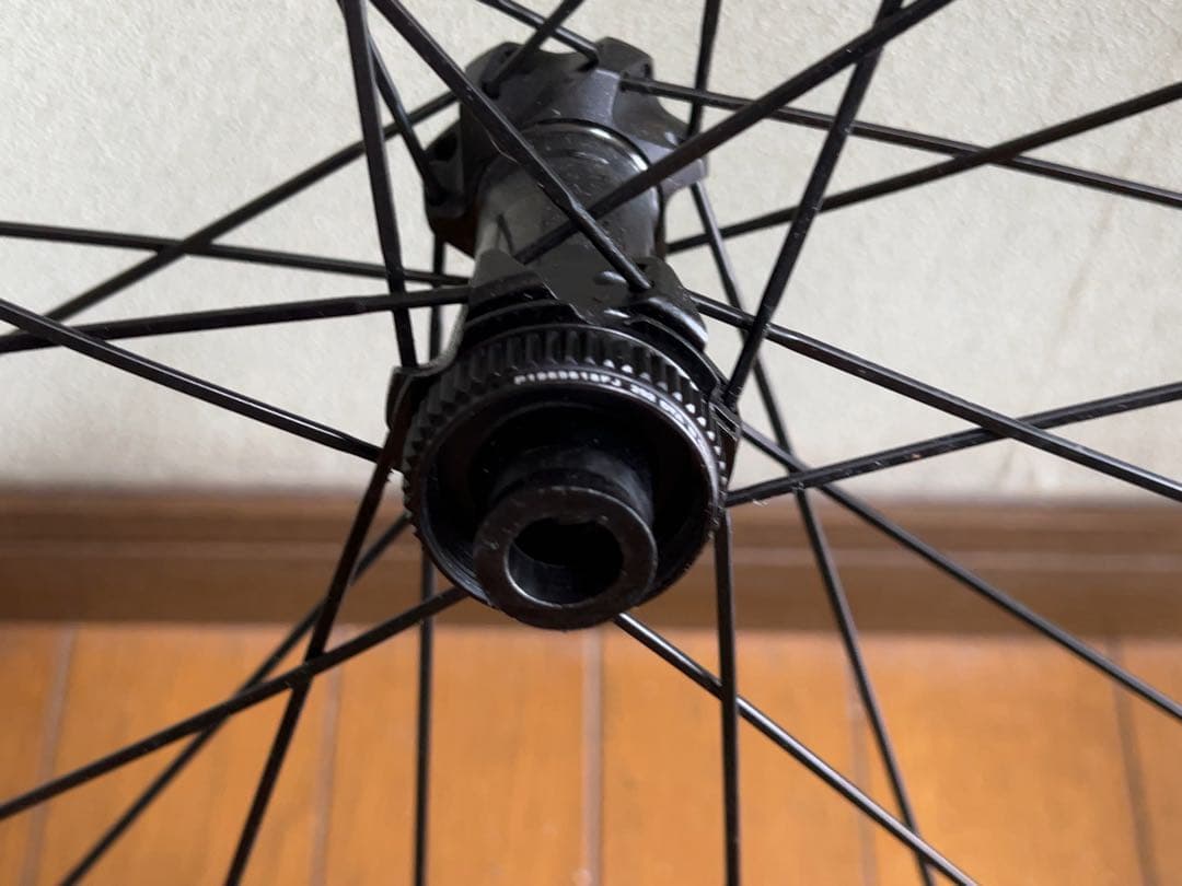 中華完組カーボンホイール　リム高65/60