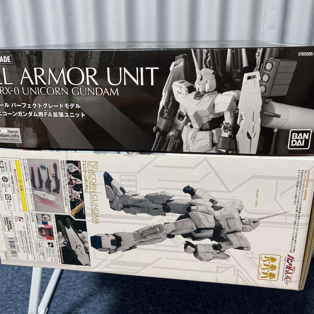 PG1/60RXー0ユニコーンガンダム未開封品、RXー0フルアーマー拡張セット