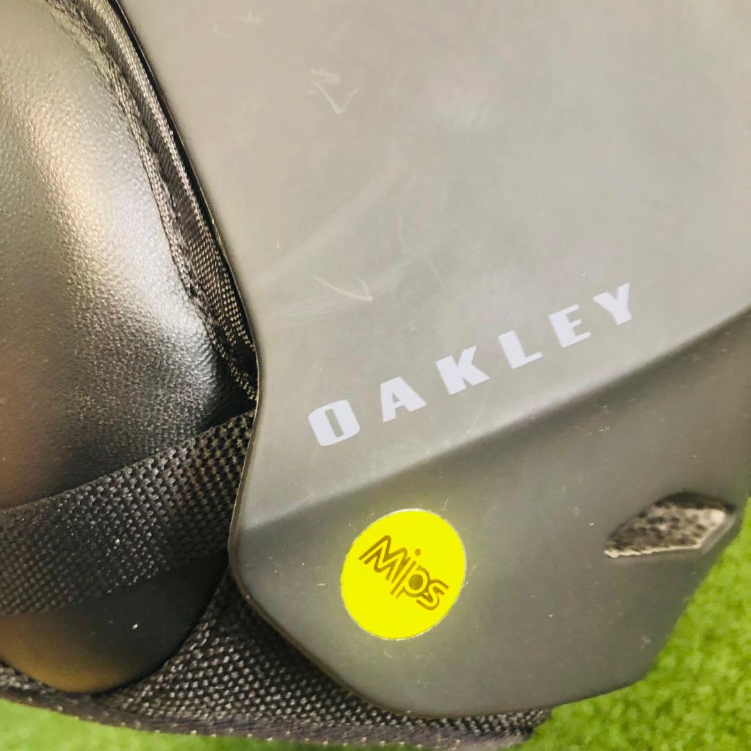 【美品】OAKLEY オークリー　MOD3 ヘルメット