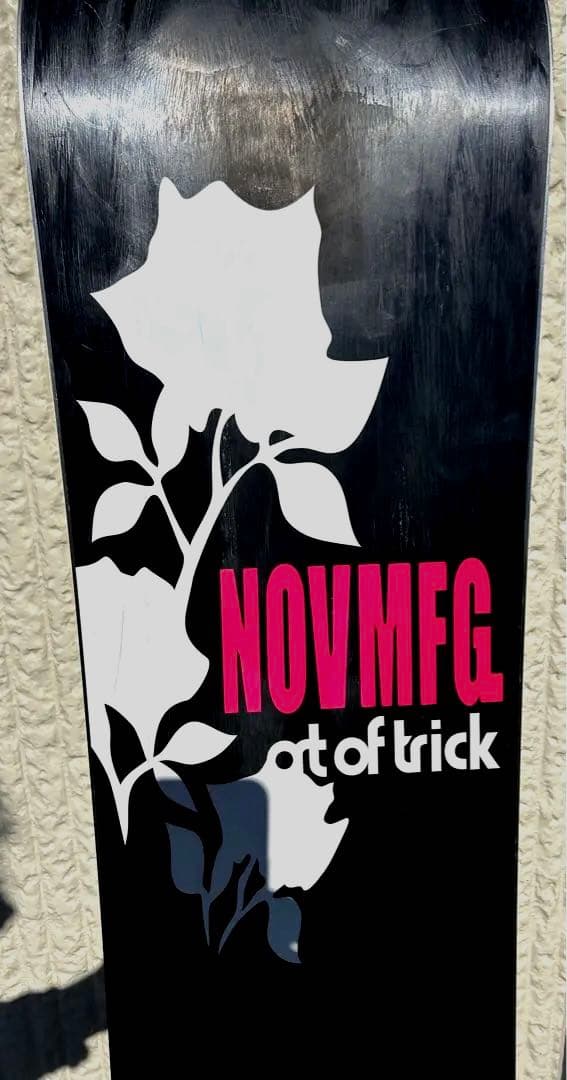 スノーボード板　November art of trick 150cm