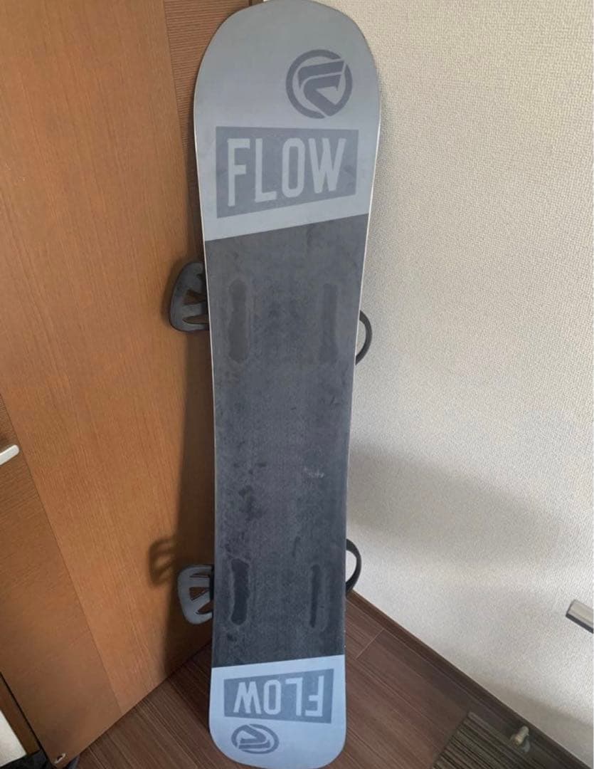 スノーボード FLOW BLACKOUT 159 & BURTON CLASIC