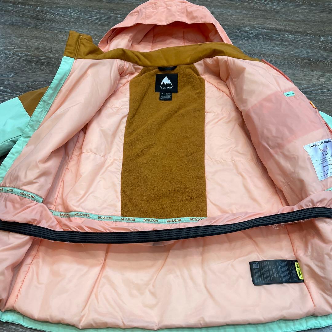 Burton キッズ　145センチ前後の方に　バートン　ウェア　女の子