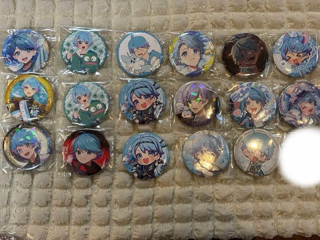 【美品】イレイス　缶バッジ