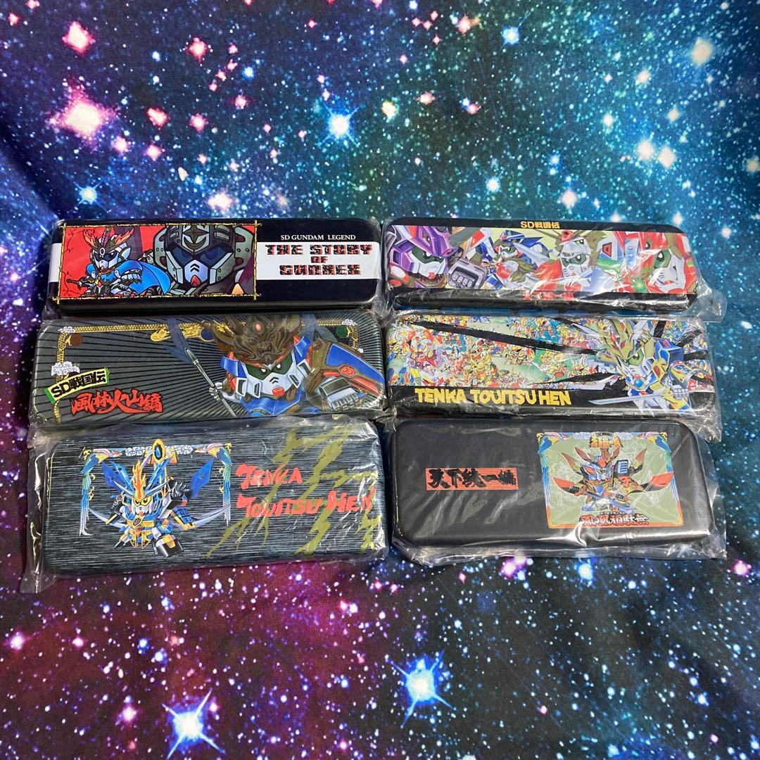 SDガンダムの缶ペンセット（ナイトガンダム、武者ガンダム　ペンケース）