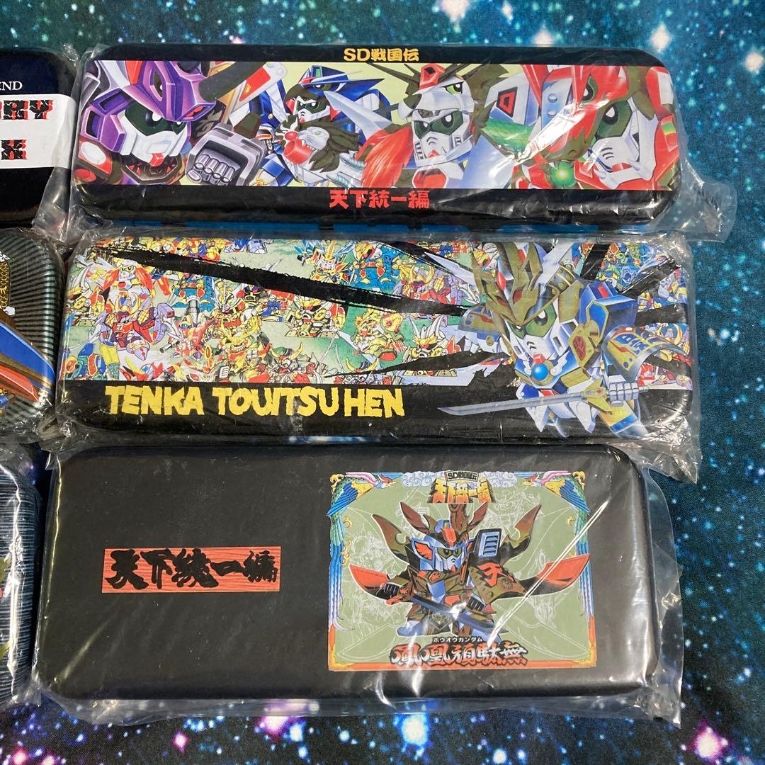 SDガンダムの缶ペンセット（ナイトガンダム、武者ガンダム　ペンケース）