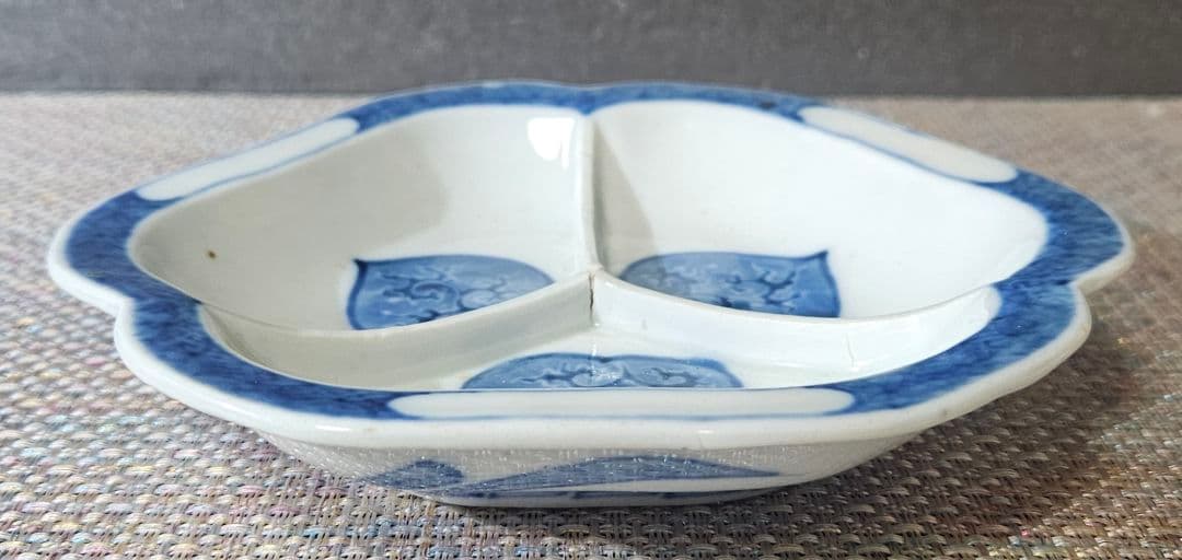 【本物保証❗】江戸前期　初期伊万里～ 藍九谷過渡期　ハートに白抜文15.2cm皿