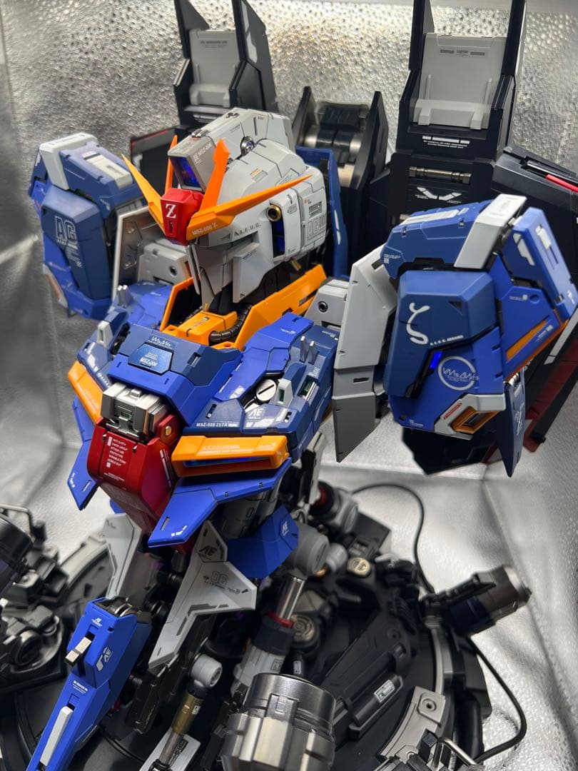 【海外製】Zガンダム1/35ガンプラLED発光(完成品)