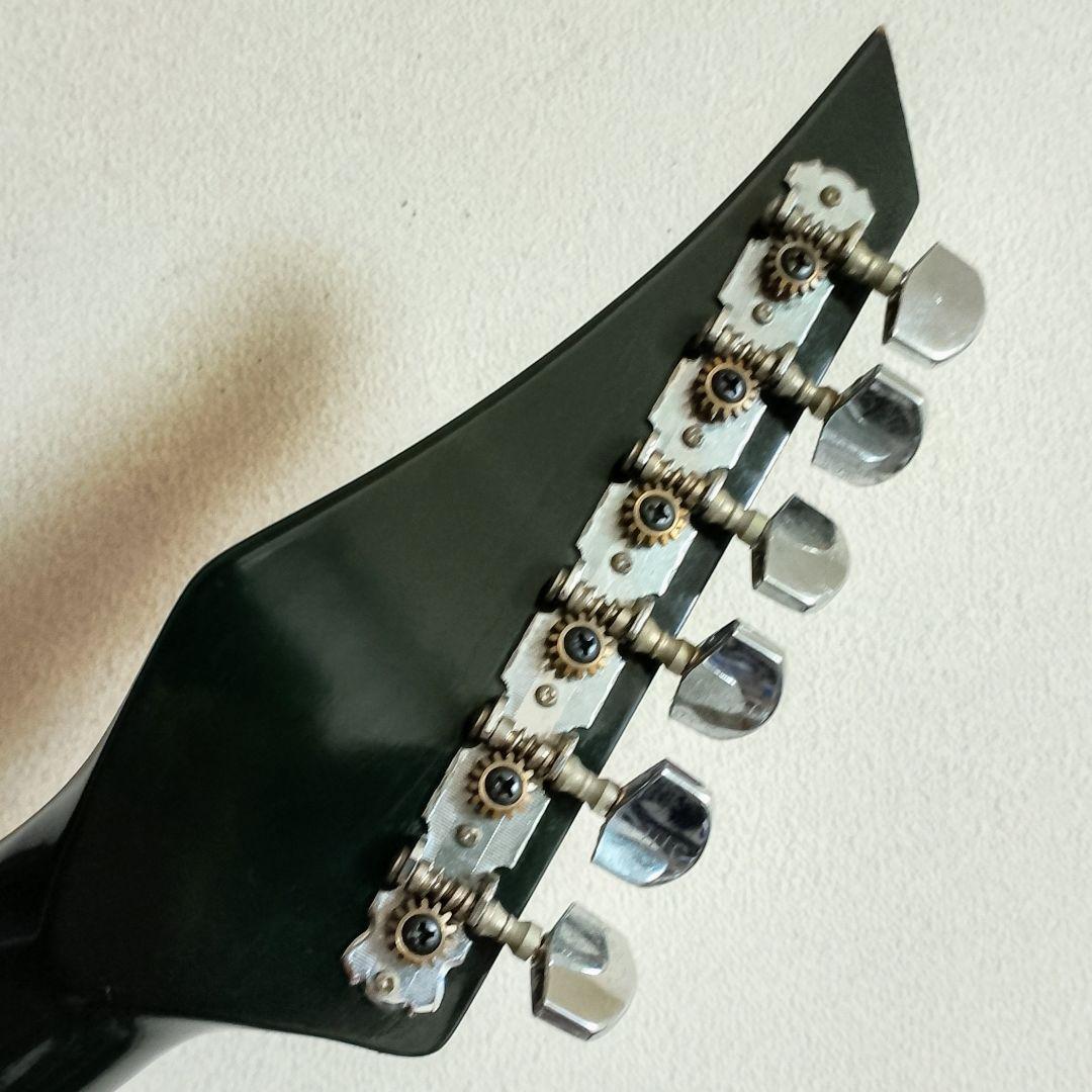 Birth　KY-01　エレキギター　トレモロユニット搭載　弦は新品に交換済み！