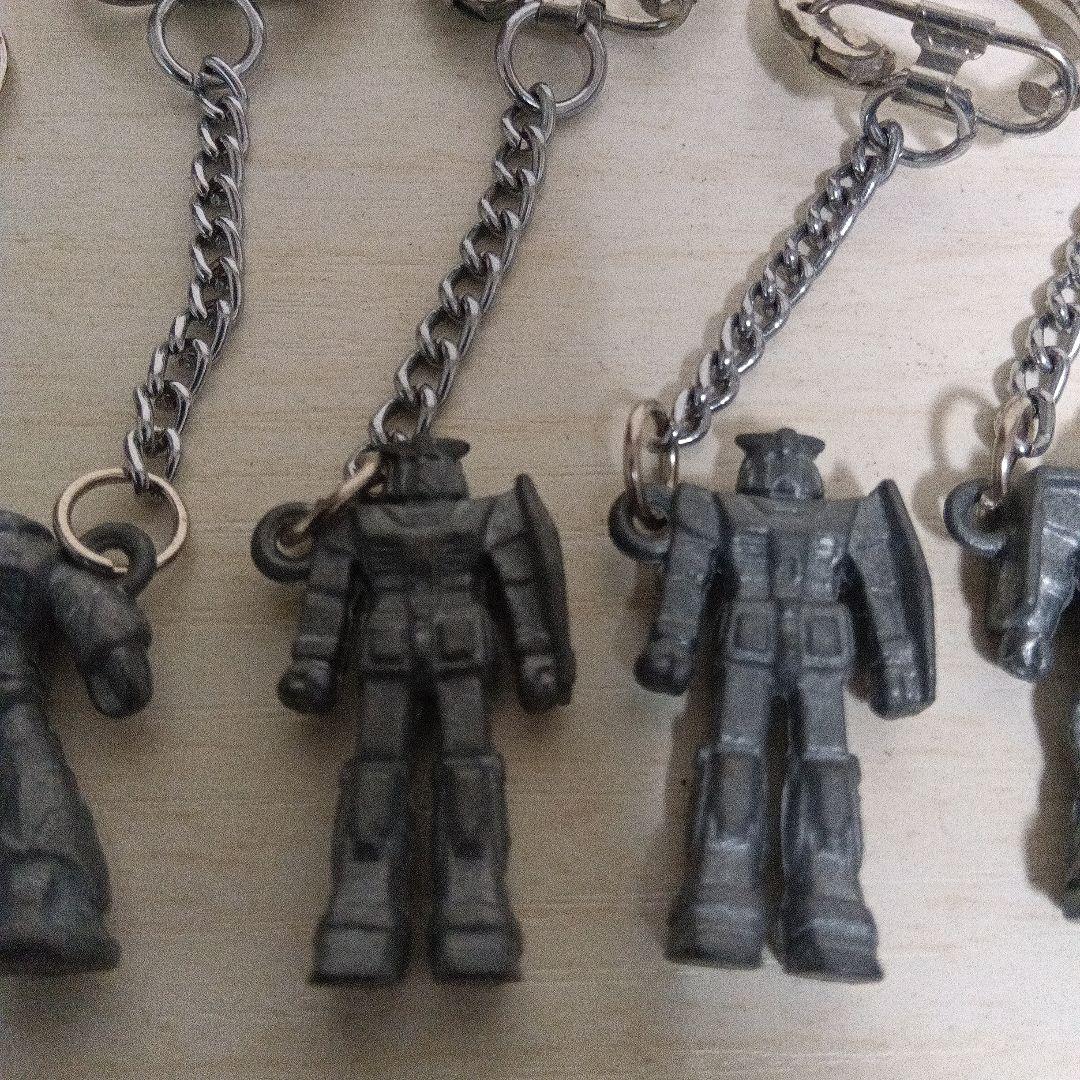 機動戦士ガンダム　鉄キーホルダー　11個セット