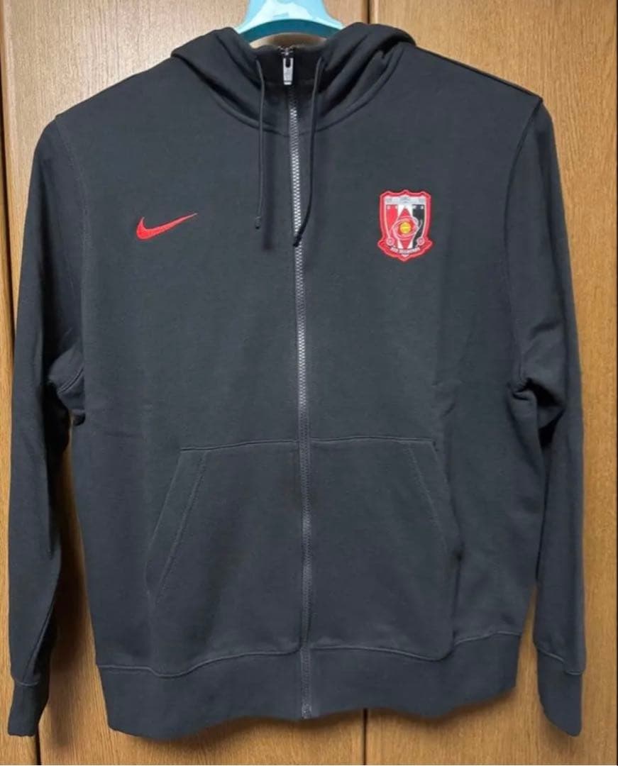 浦和レッズ NIKE ジップパーカー 新品タグ付き