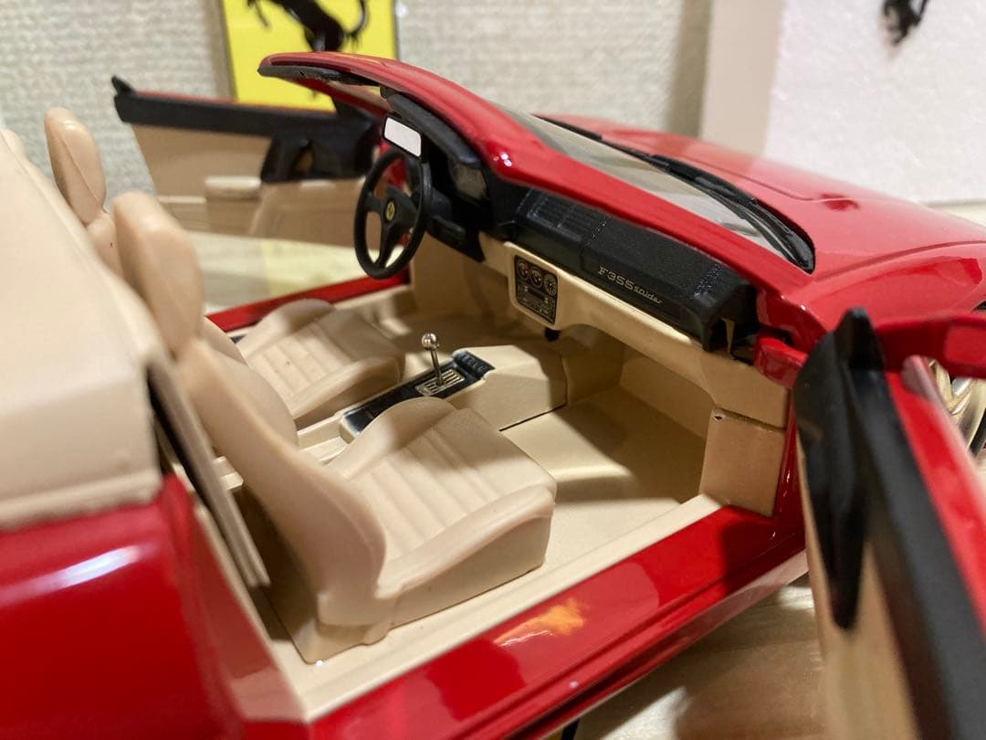 ミニカー FERRARI F 355 SPIDER 1:18