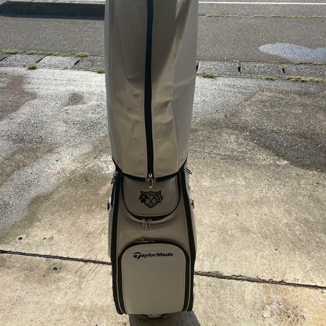 TaylorMadeキャディバッグ