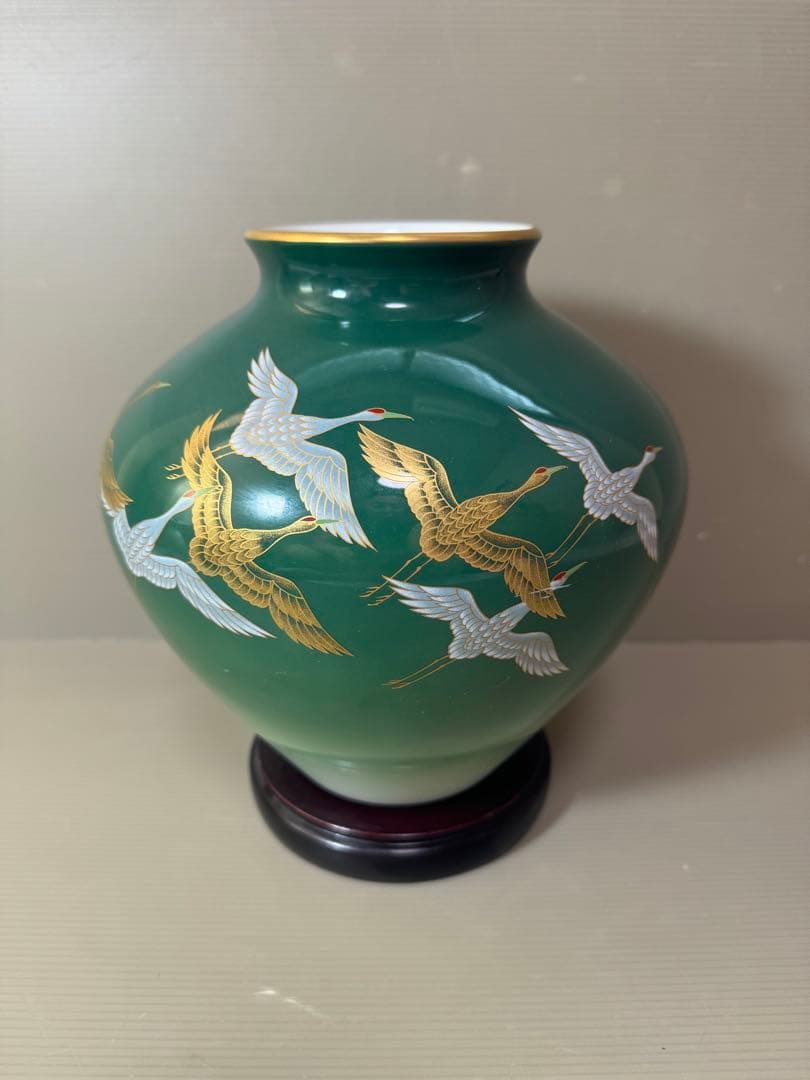 2792 香蘭社　金彩鶴文　花瓶　花台付　未使用