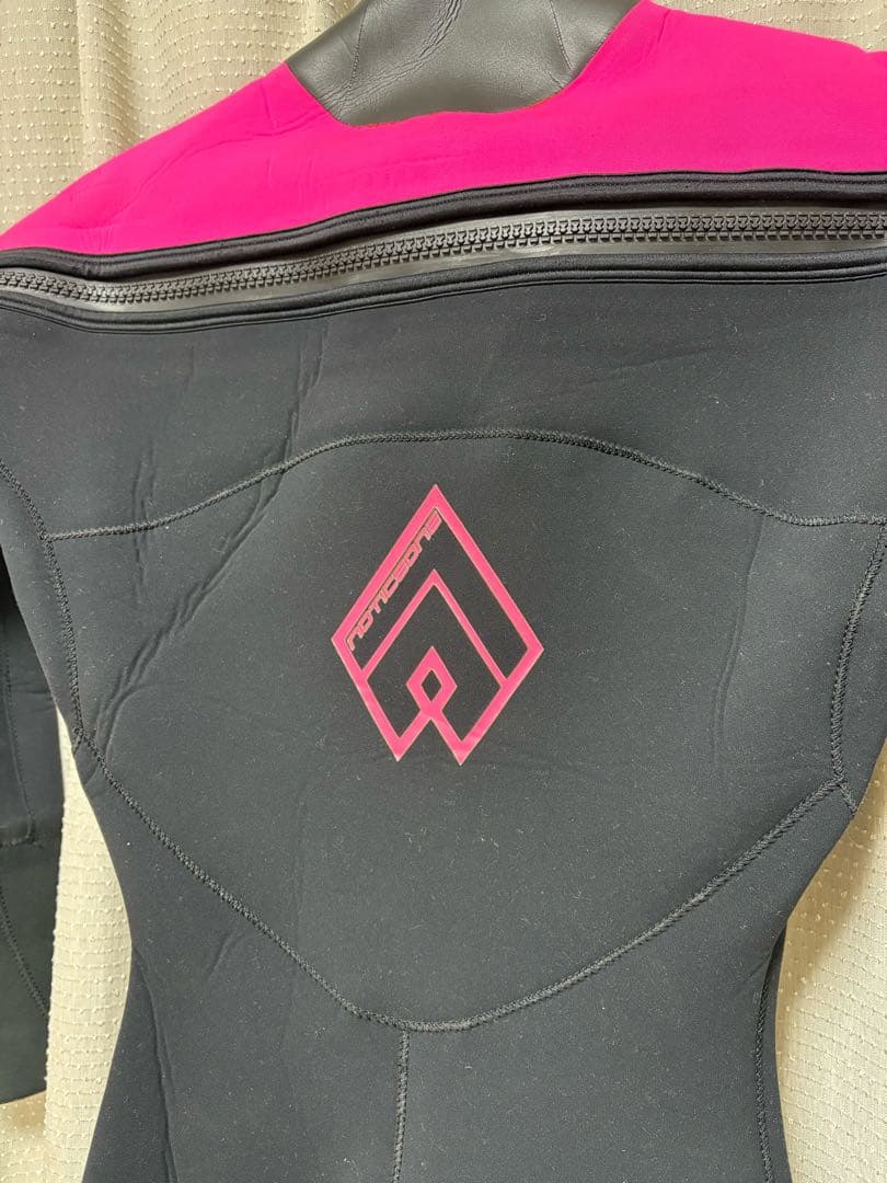 NOTICEONE(ノーティスワン)ドライスーツ メンズSサイズ相当オーダー品