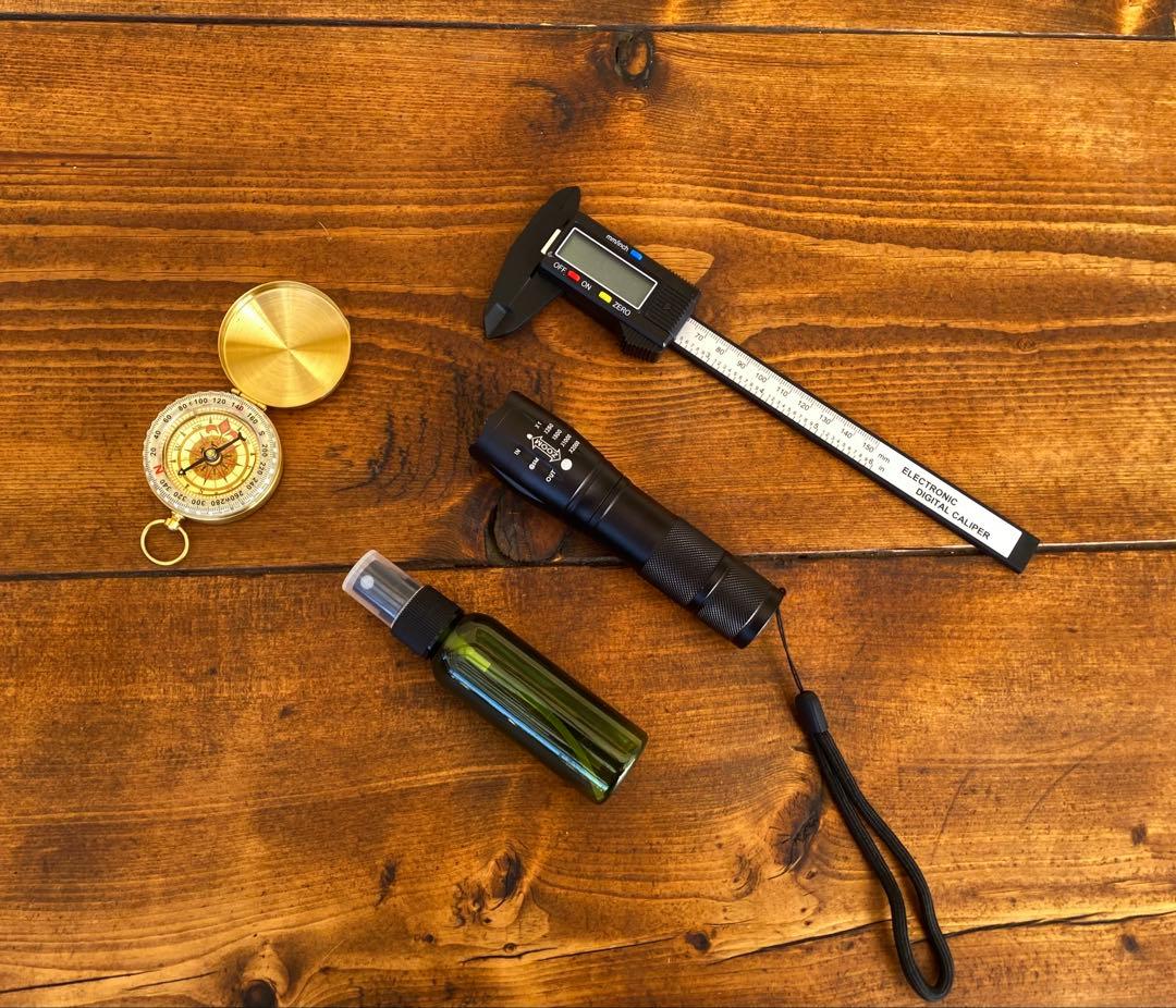 クワガタ採集セット　オレンジ　オリジナル掻き出し棒　デジタルノギス　採集ケース