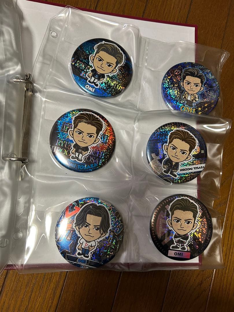 三代目JSB、OMI君のバッチ42個➕オマケ10個バッチ