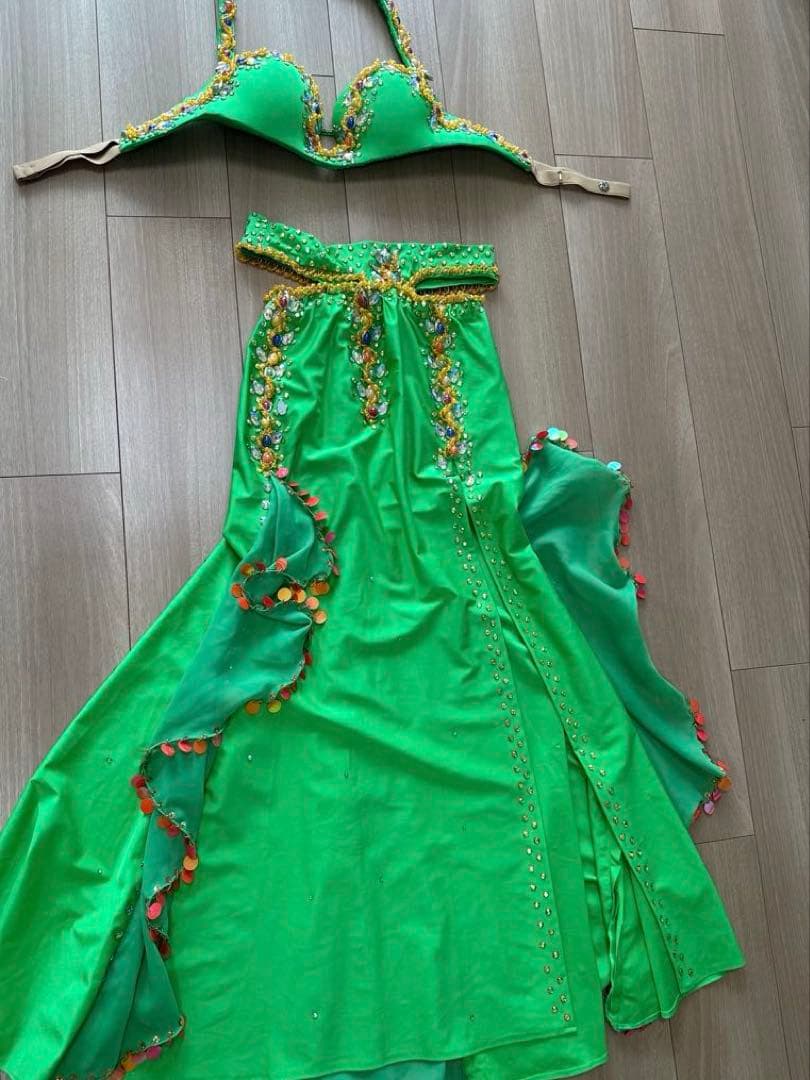 ベリーダンス衣装　緑　エジプト製