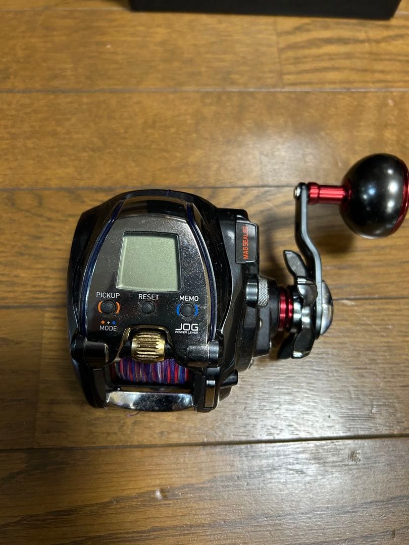 1月末まで値下げ！ DAIWA SEABORG 300J 電動リール