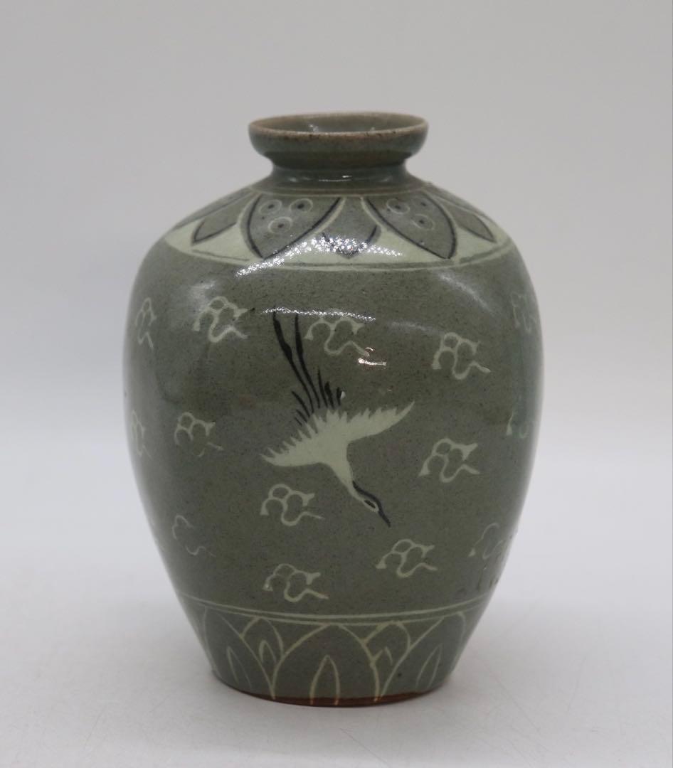 朝鮮青磁　象嵌　鶴紋瓶　李朝　送料込み260104