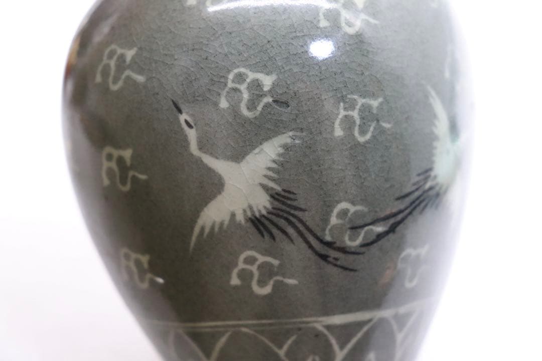 朝鮮青磁　象嵌　鶴紋瓶　李朝　送料込み260104