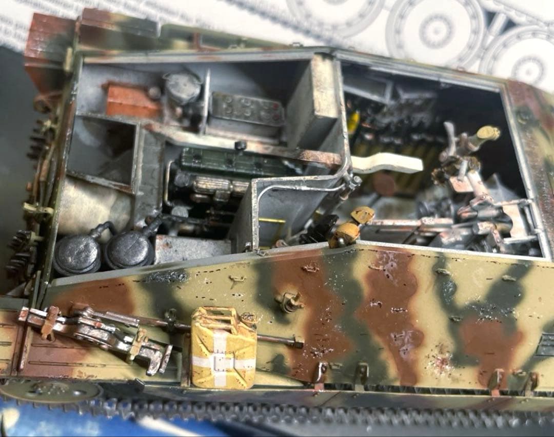 タコム1/35 38式軽駆逐戦車 ヘッツァー 後期型w/フルインテリア
