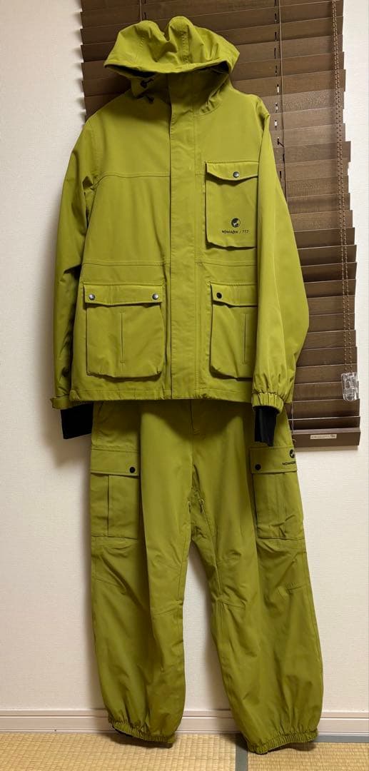 nomadik ノマディック 777 XL 上下セット　スノーボードウェア