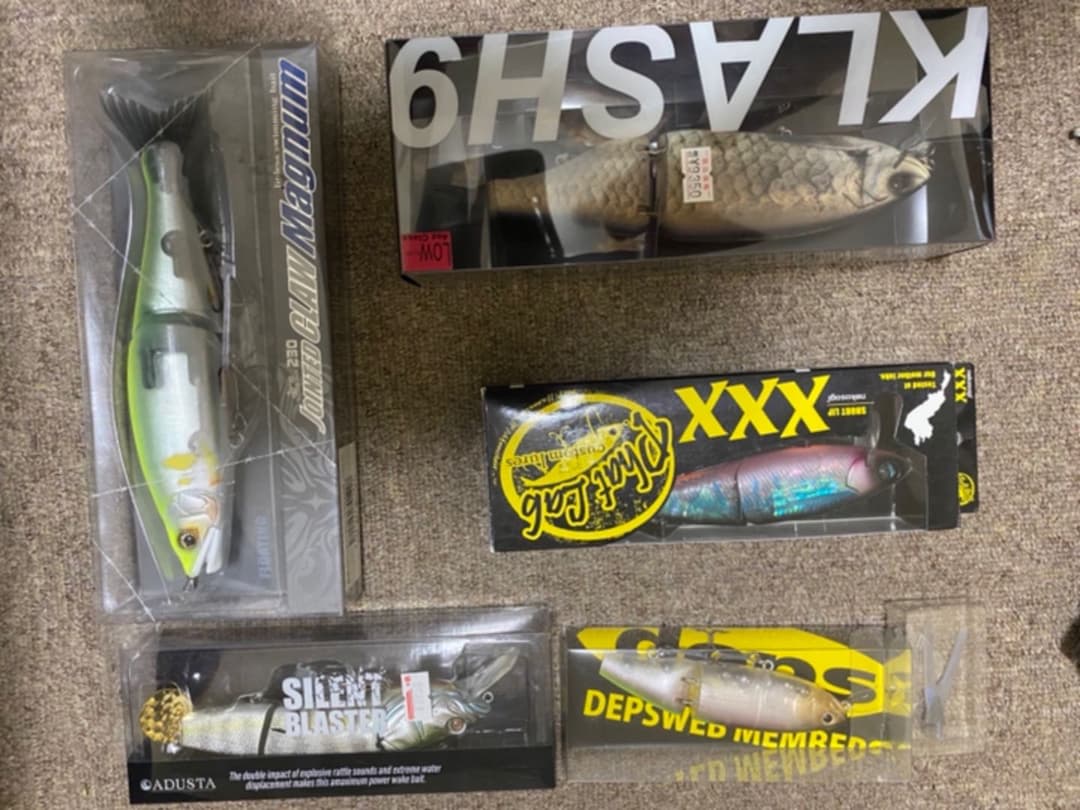 今年で売りたいので最終値下げだと思う（笑）ブラック バス ルアー セット売り