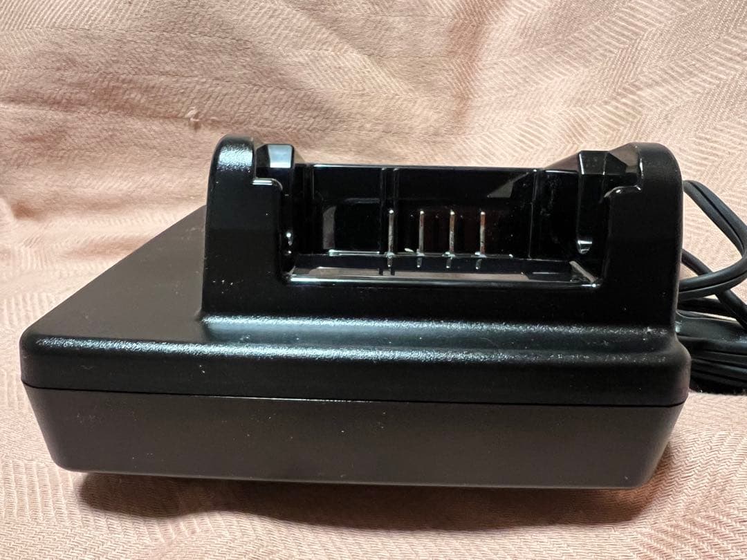 Panasonic パナソニック　充電器　NKJ075Z