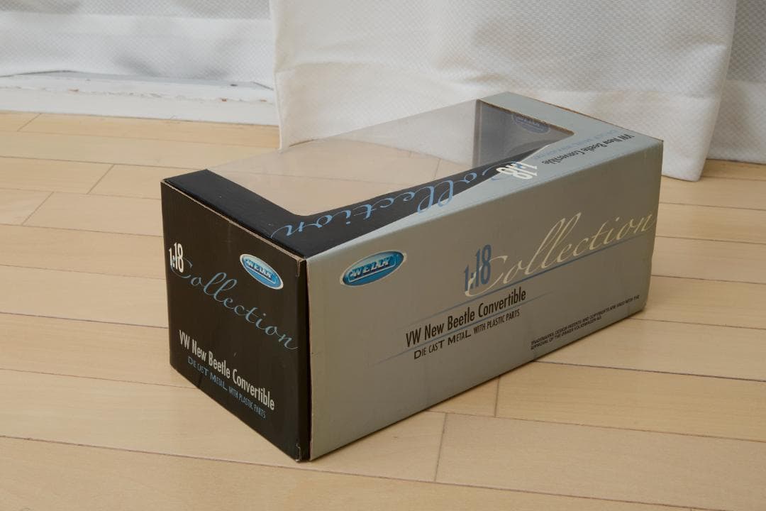 ミニカー Welly - VW New Beetle Convertible 1:18