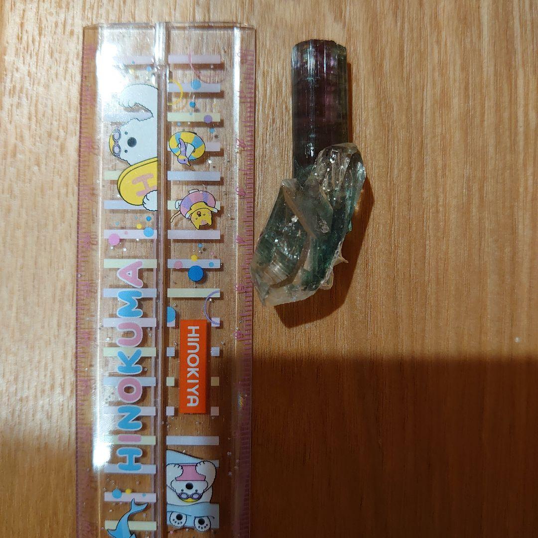 トルマリンと水晶の共生標本