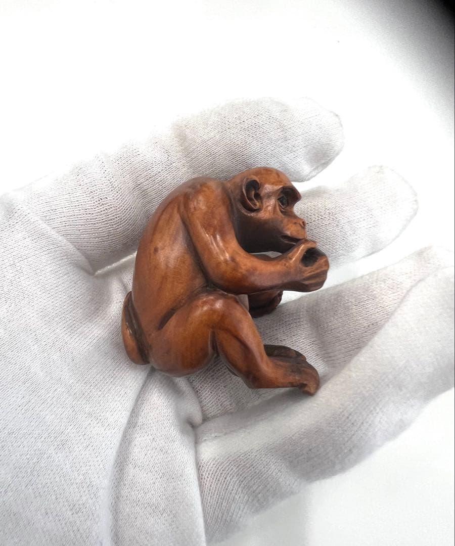 柘植　猿根付け　在名　名品　柘植材猿の彫刻 手のひらサイズ　美品　値下げ！